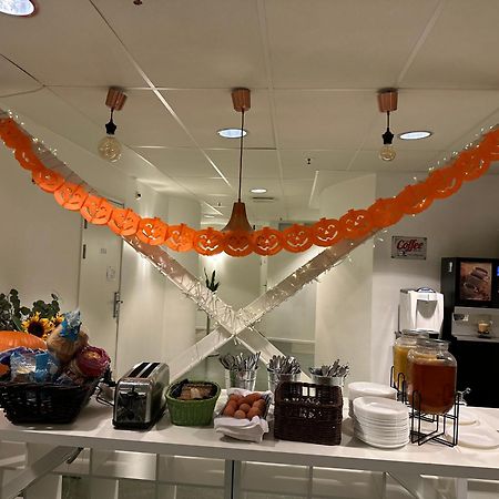 Pronova Hotell & Vandrarhem Norrkoping Bagian luar foto