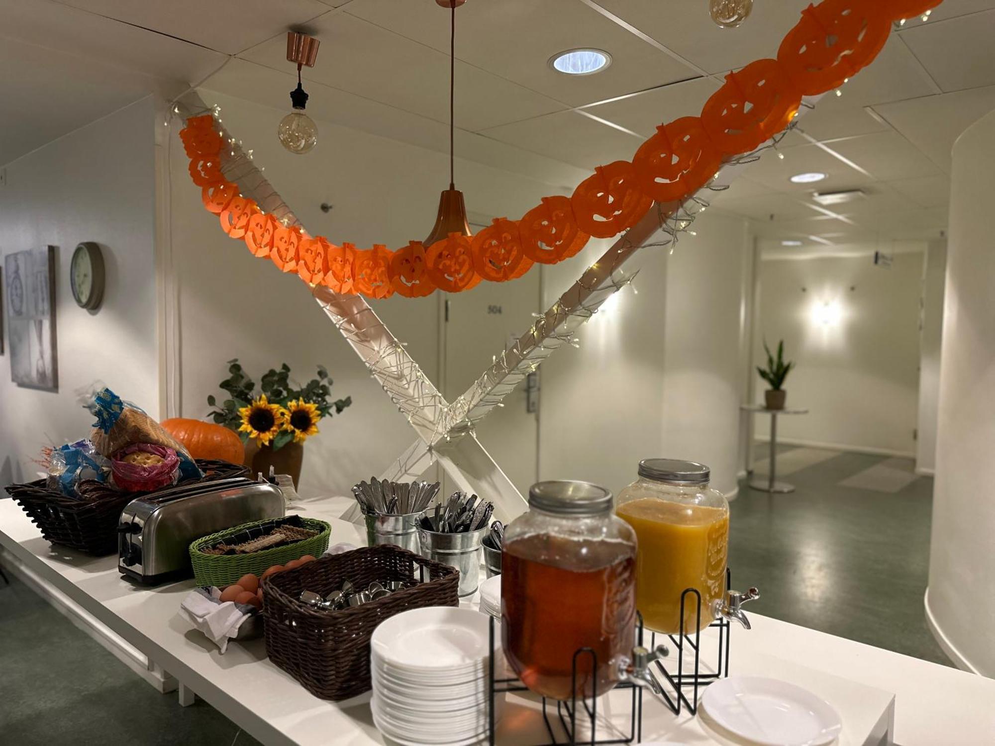 Pronova Hotell & Vandrarhem Norrkoping Bagian luar foto