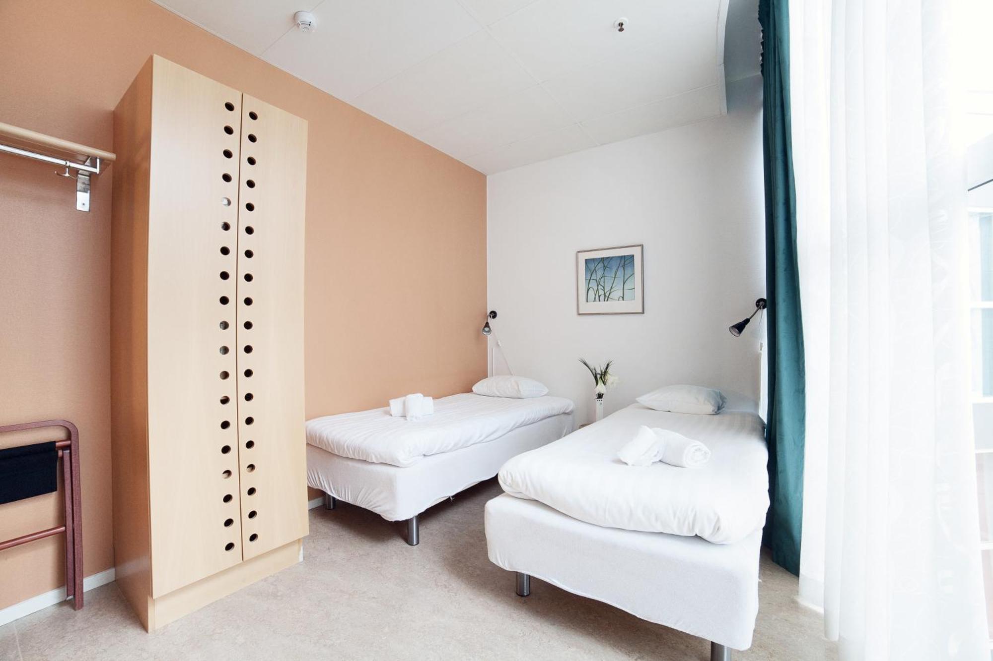 Pronova Hotell & Vandrarhem Norrkoping Ruang foto