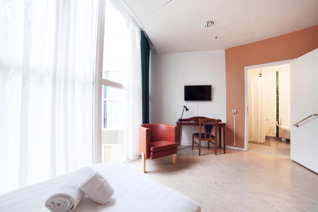 Pronova Hotell & Vandrarhem Norrkoping Ruang foto