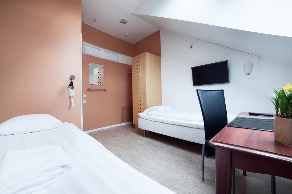 Pronova Hotell & Vandrarhem Norrkoping Ruang foto