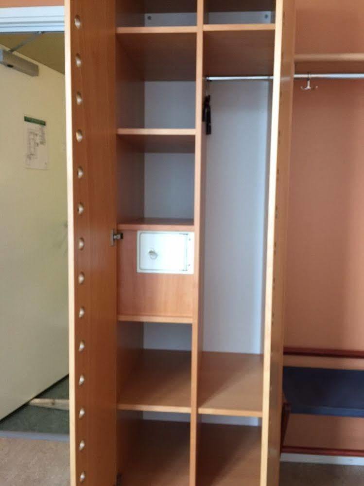 Pronova Hotell & Vandrarhem Norrkoping Bagian luar foto