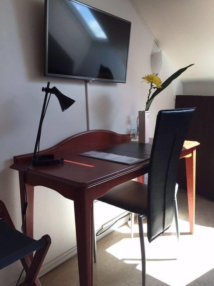 Pronova Hotell & Vandrarhem Norrkoping Bagian luar foto