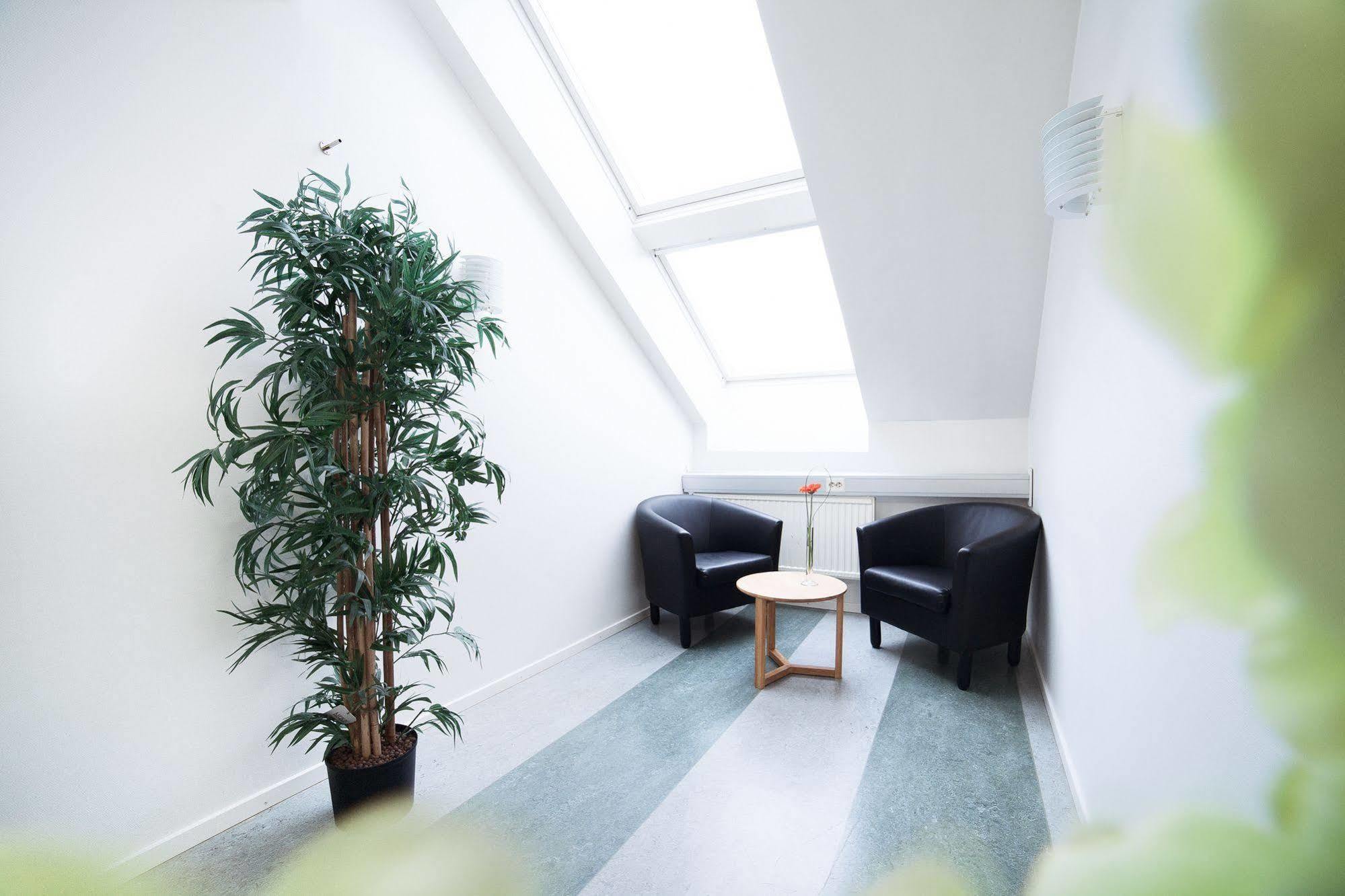 Pronova Hotell & Vandrarhem Norrkoping Bagian luar foto