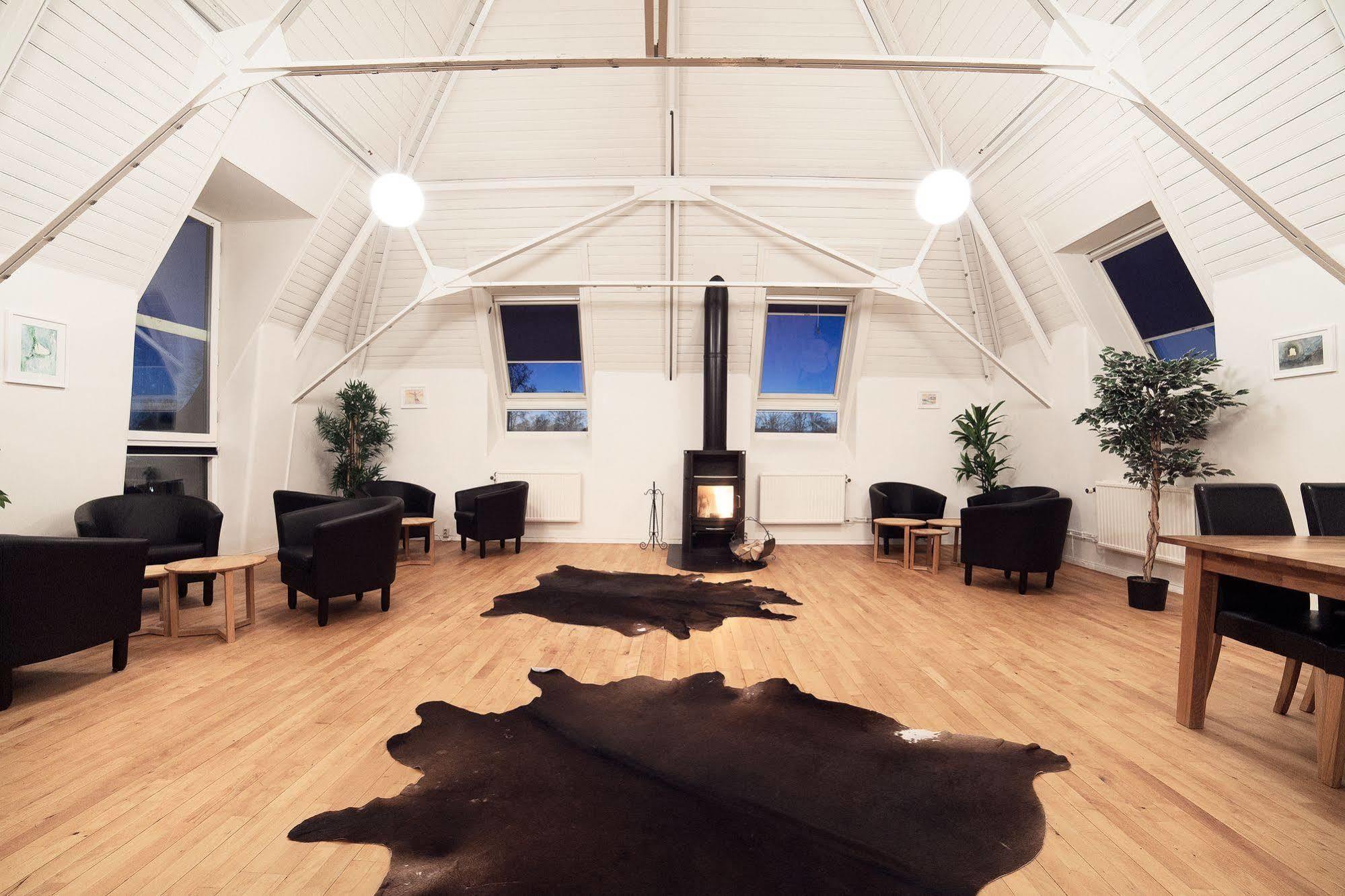 Pronova Hotell & Vandrarhem Norrkoping Bagian luar foto